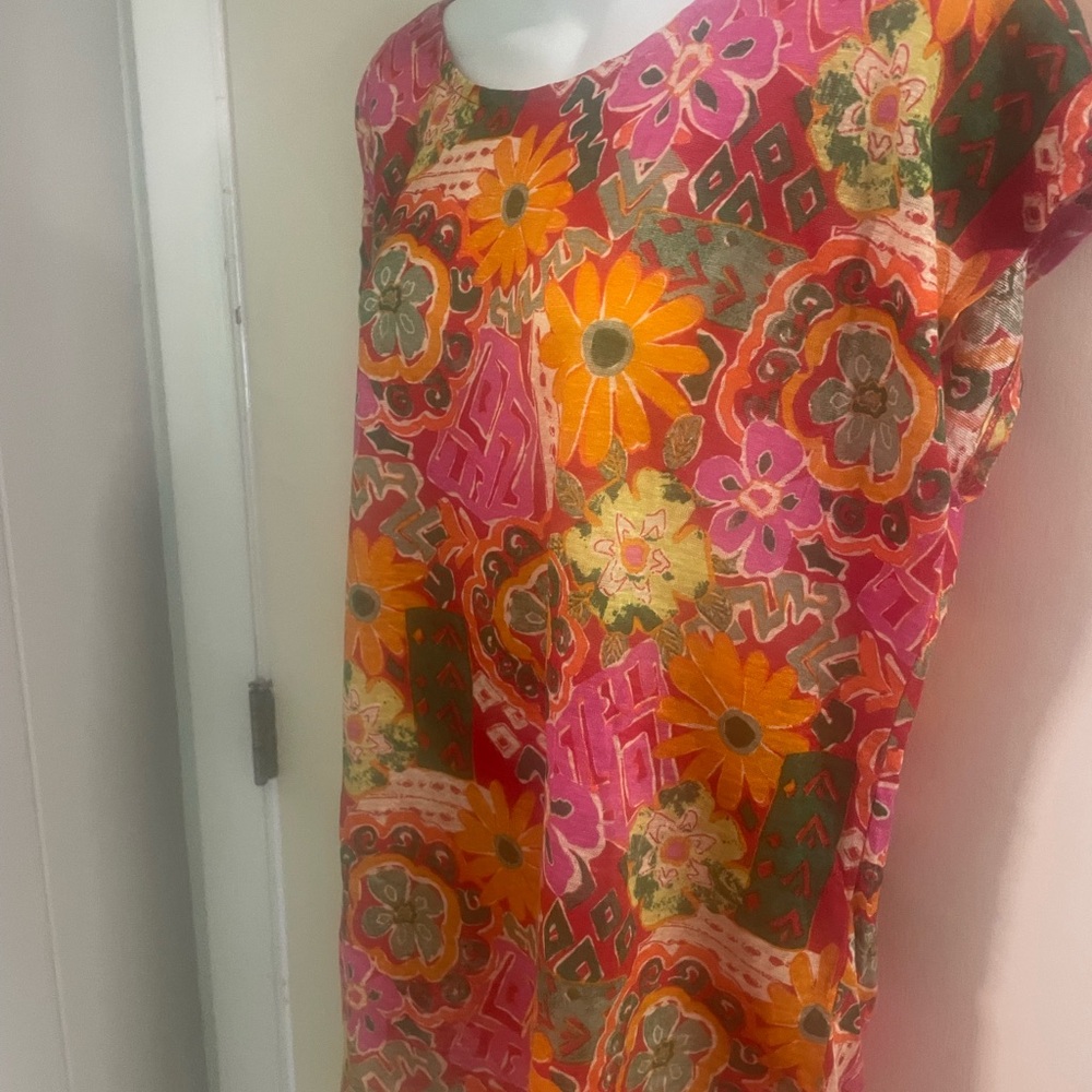 Nicole Miller Vibrant Floral 100% Linen Top